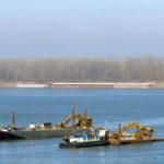 Mississippi_river_barge